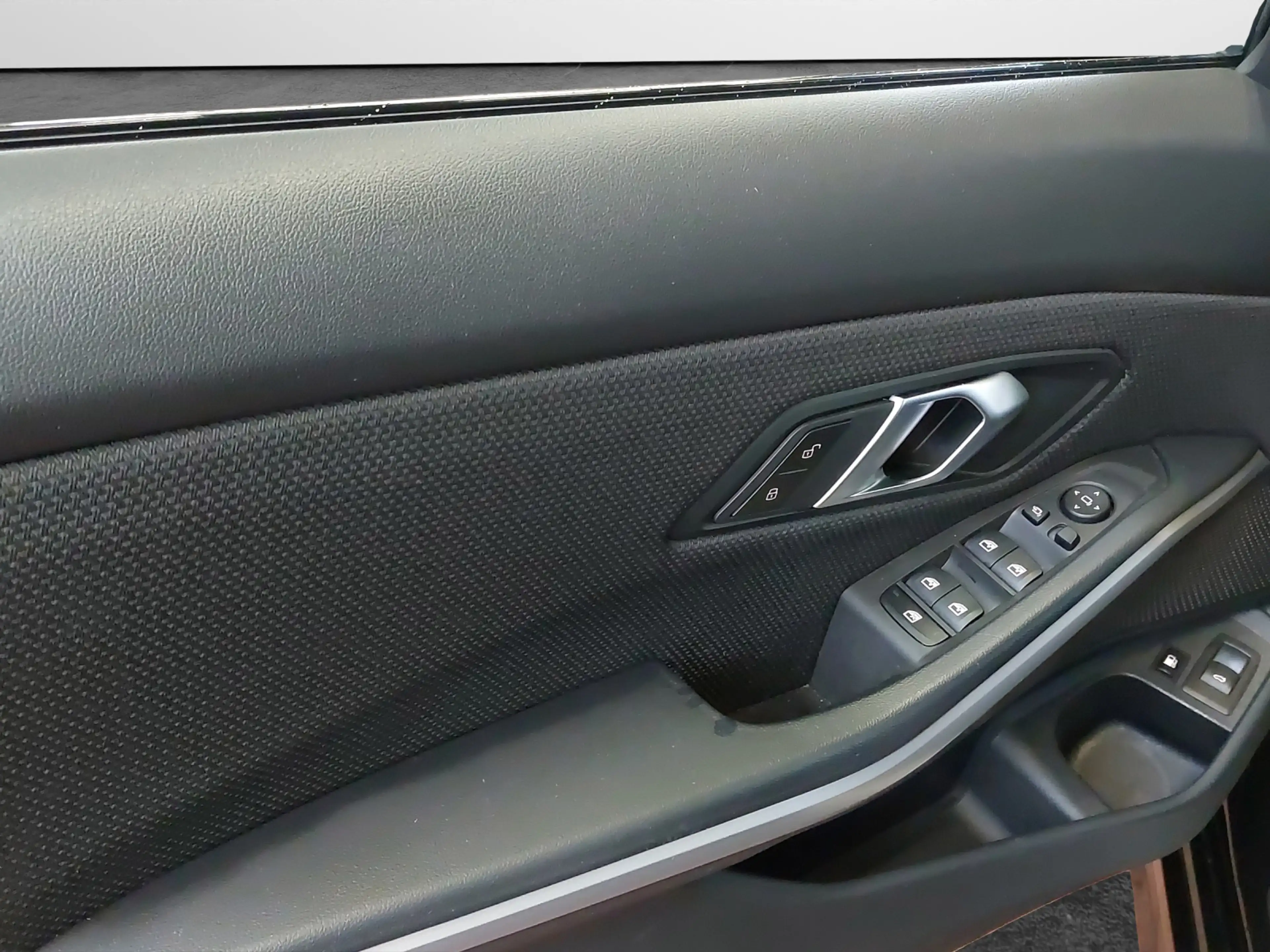 BMW 320 e Touring 320 e — photo 6