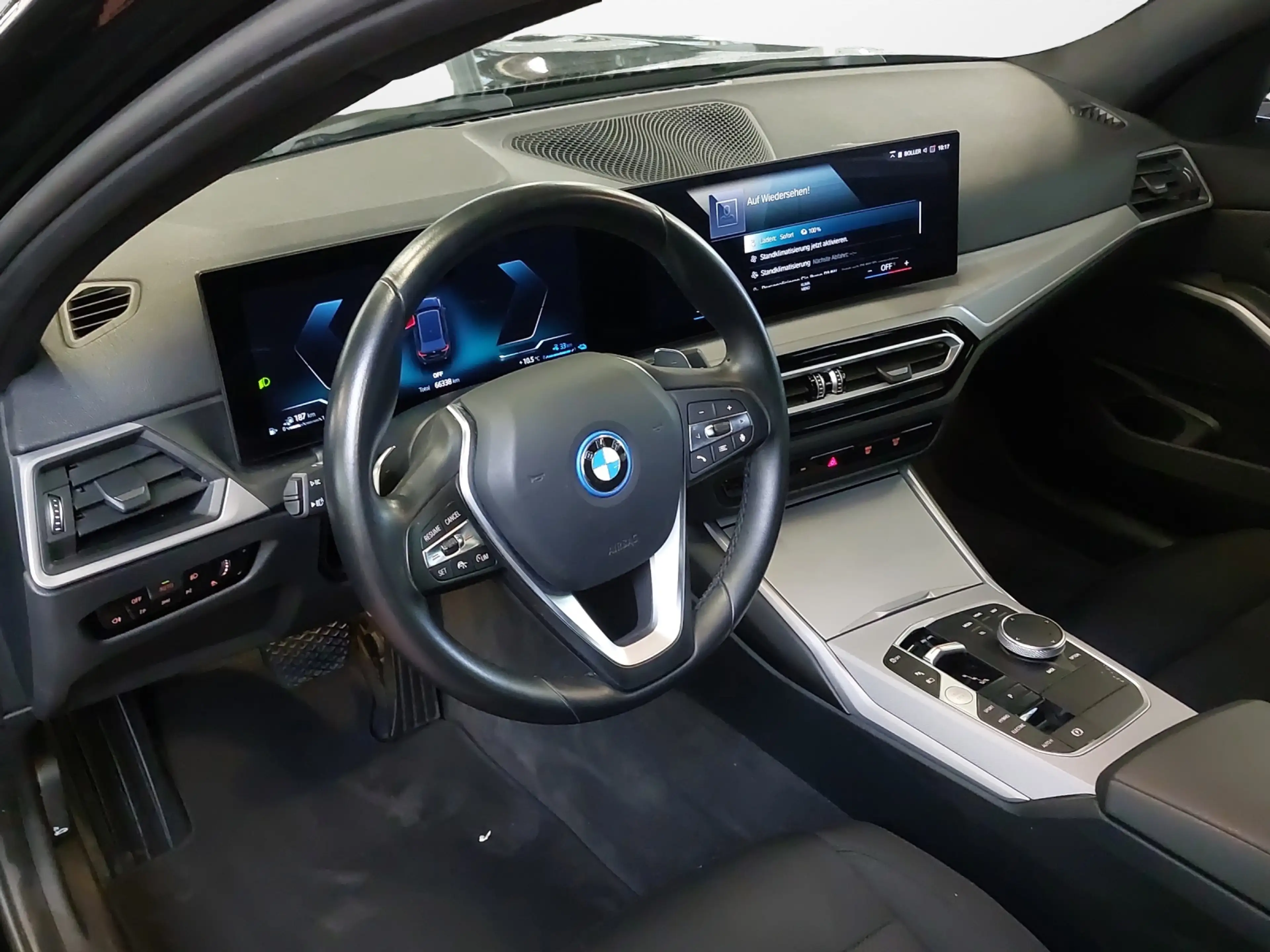 BMW 320 e Touring 320 e — photo 7
