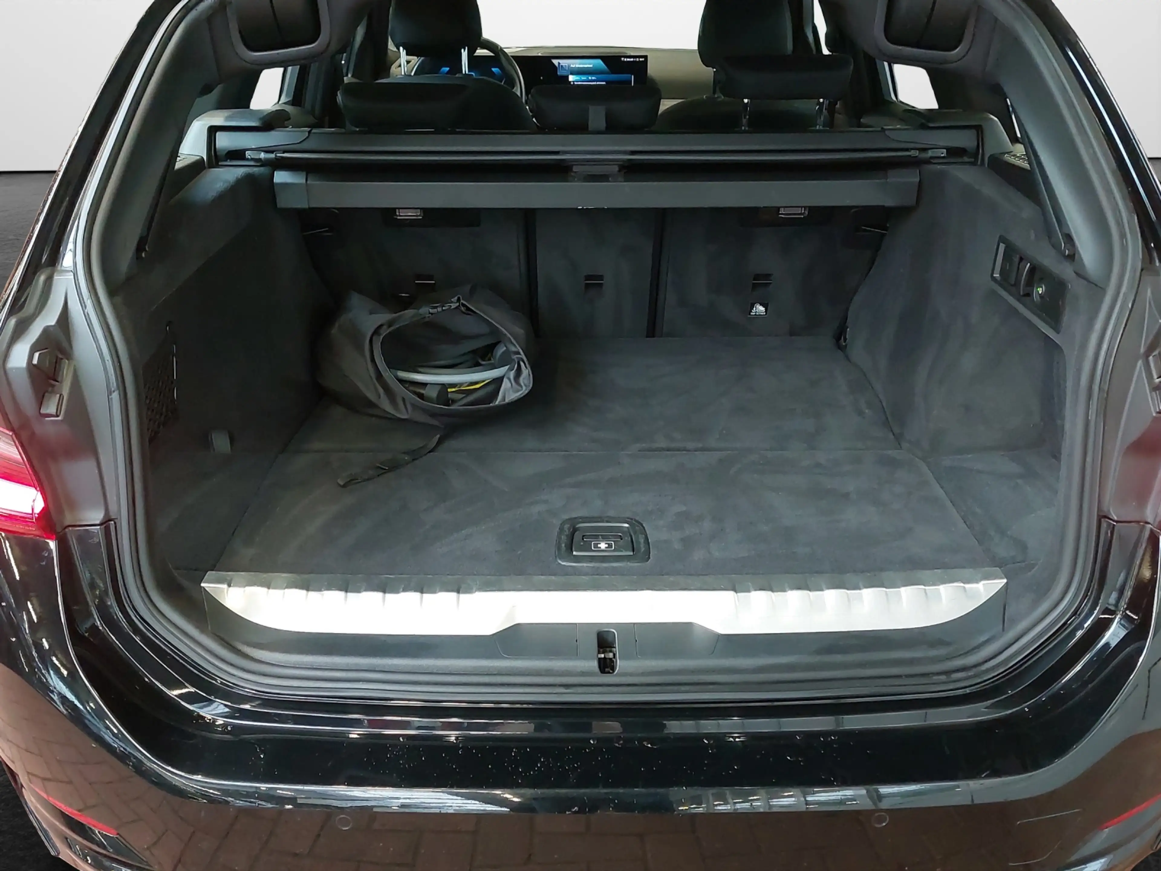 BMW 320 e Touring 320 e — photo 12