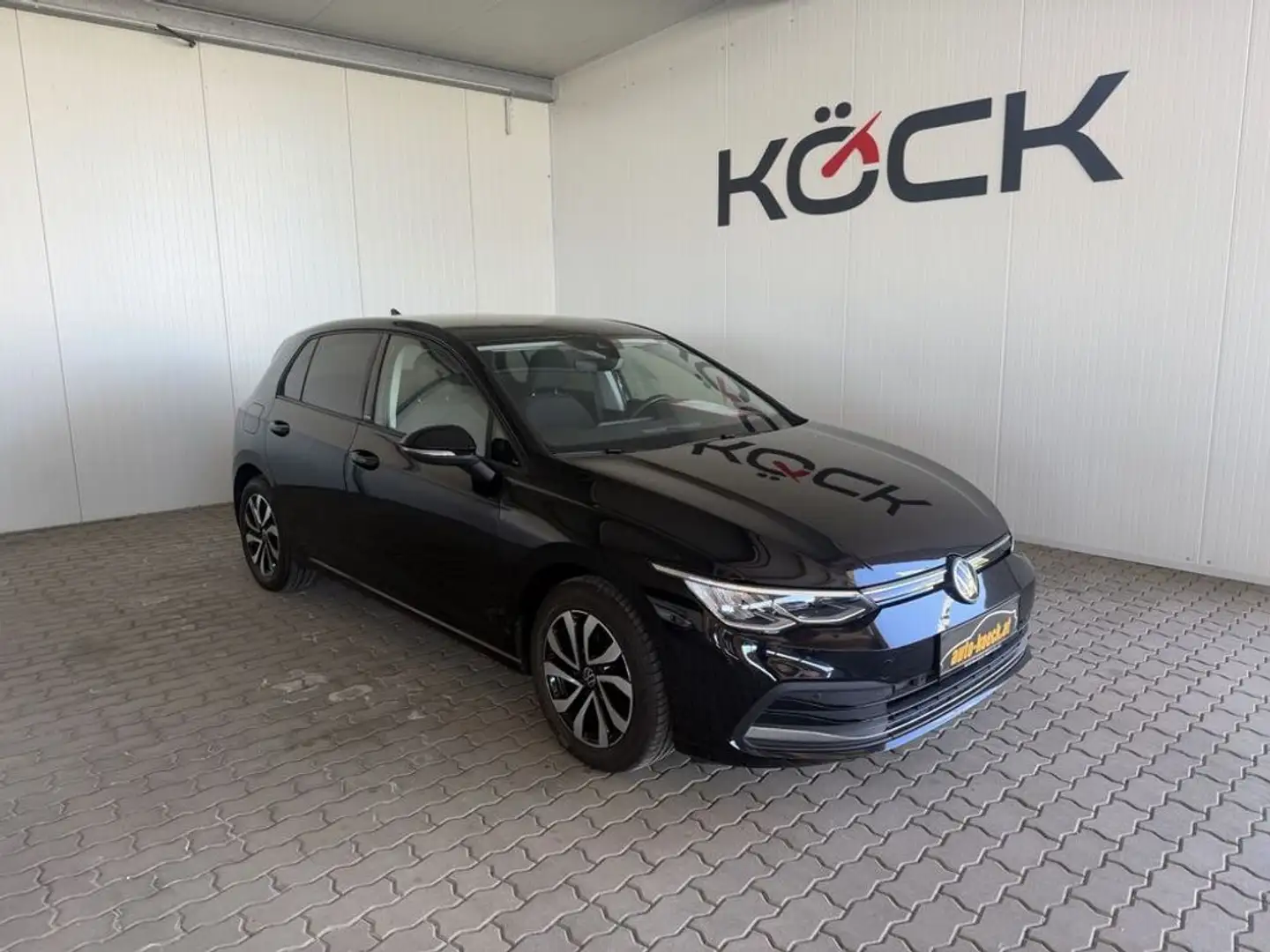 Volkswagen Golf Life Schwarz - 1