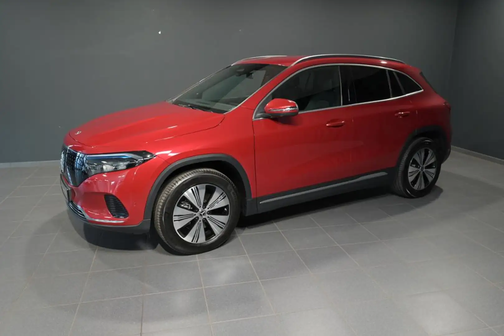 Mercedes-Benz EQA 300 4M PROGRESSIVE ADVANCED/DISTRO/360'/SHZ Rot - 1