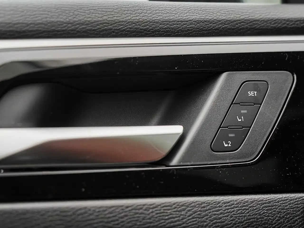 Mitsubishi Outlander снимка Mitsubishi Outlander