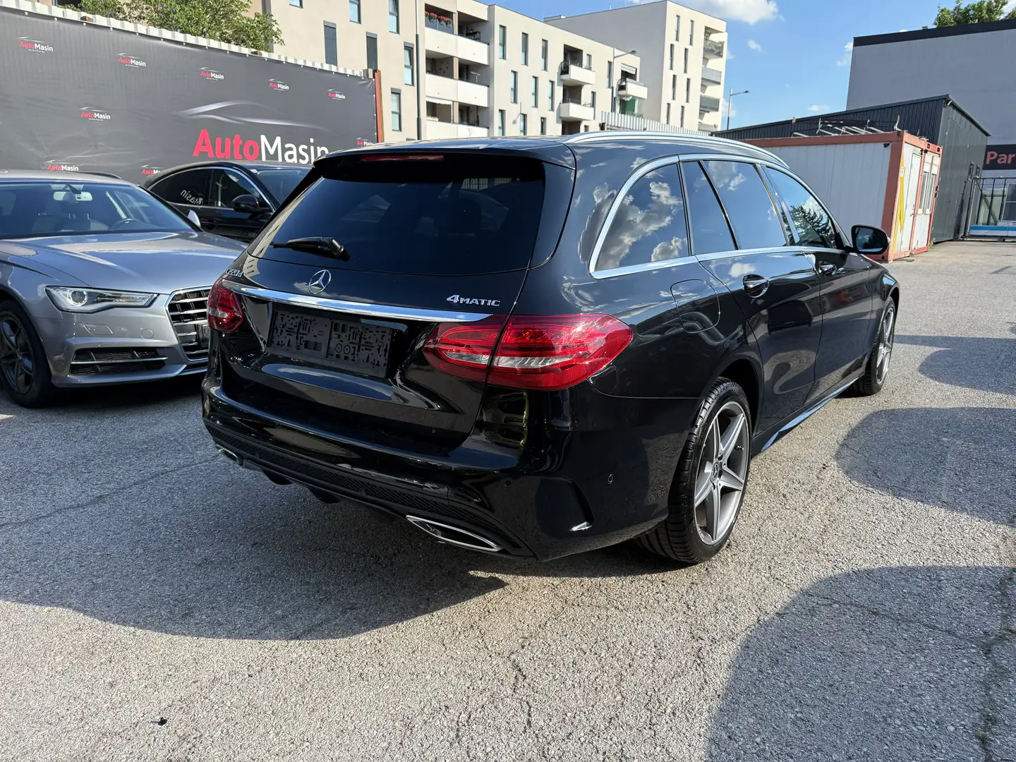 Mercedes-Benz C 220 d T 4MATIC AMG Line Aut. //ERSTBESITZ// Schwarz - 2