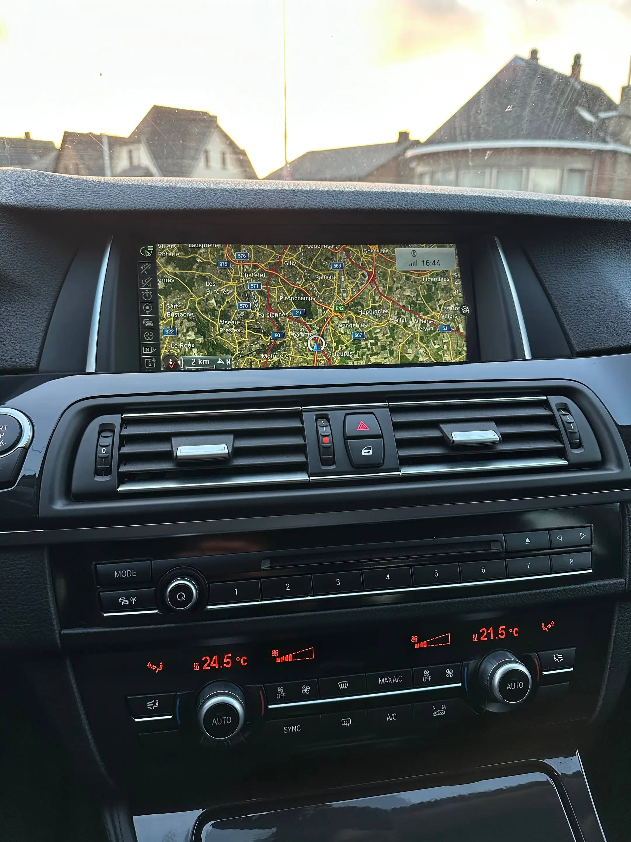 BMW 520 dA Auto. Euro 6B / GPS LED Cuir Capteurs Cruise — photo 11