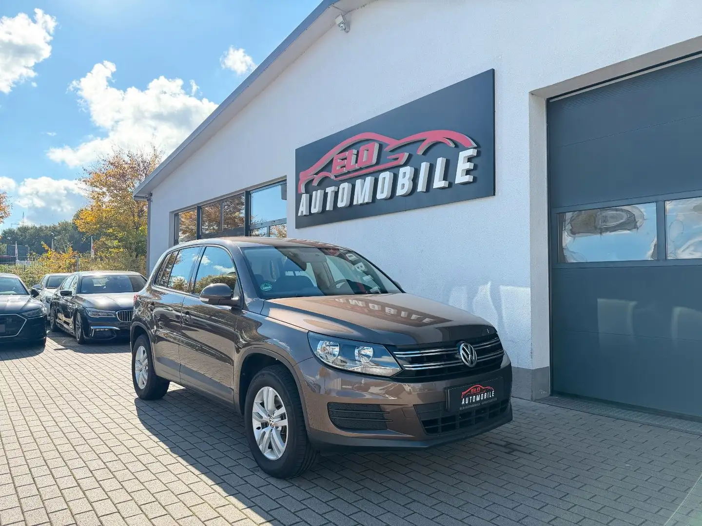 Volkswagen Tiguan *2.0*Trend & Fun*4Motion*Anhängerkupplung* Braun - 1