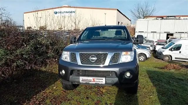 Nissan Navara King Cab SE - "Wohnkabinenfertig"
