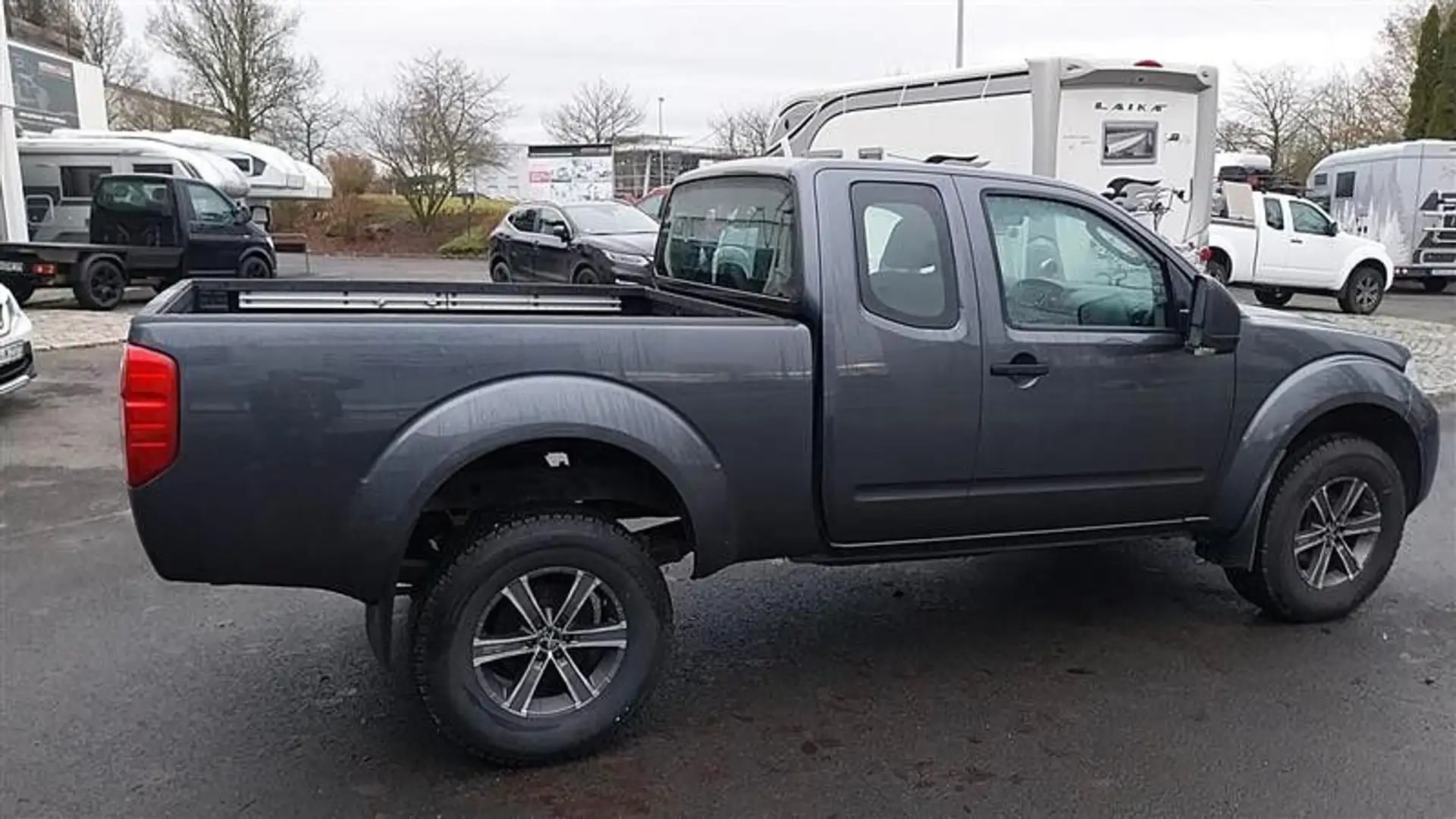 Nissan Navara King Cab SE - "Wohnkabinenfertig" Gris - 2