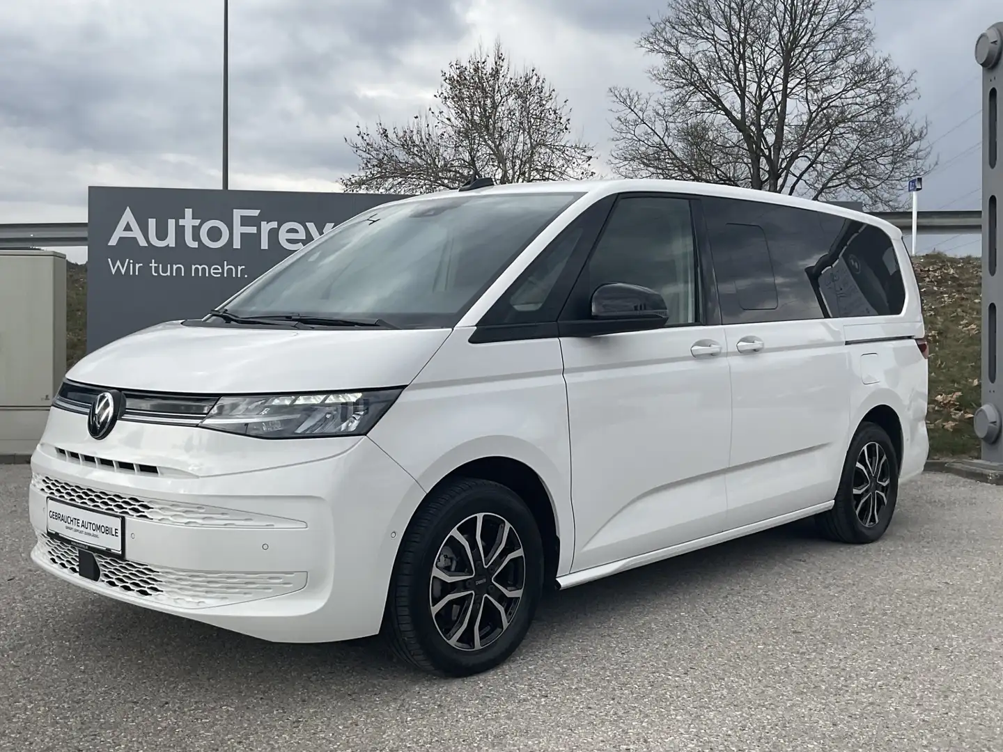 Volkswagen LT Multivan 2,0 TDI Life ÜH Weiß - 1