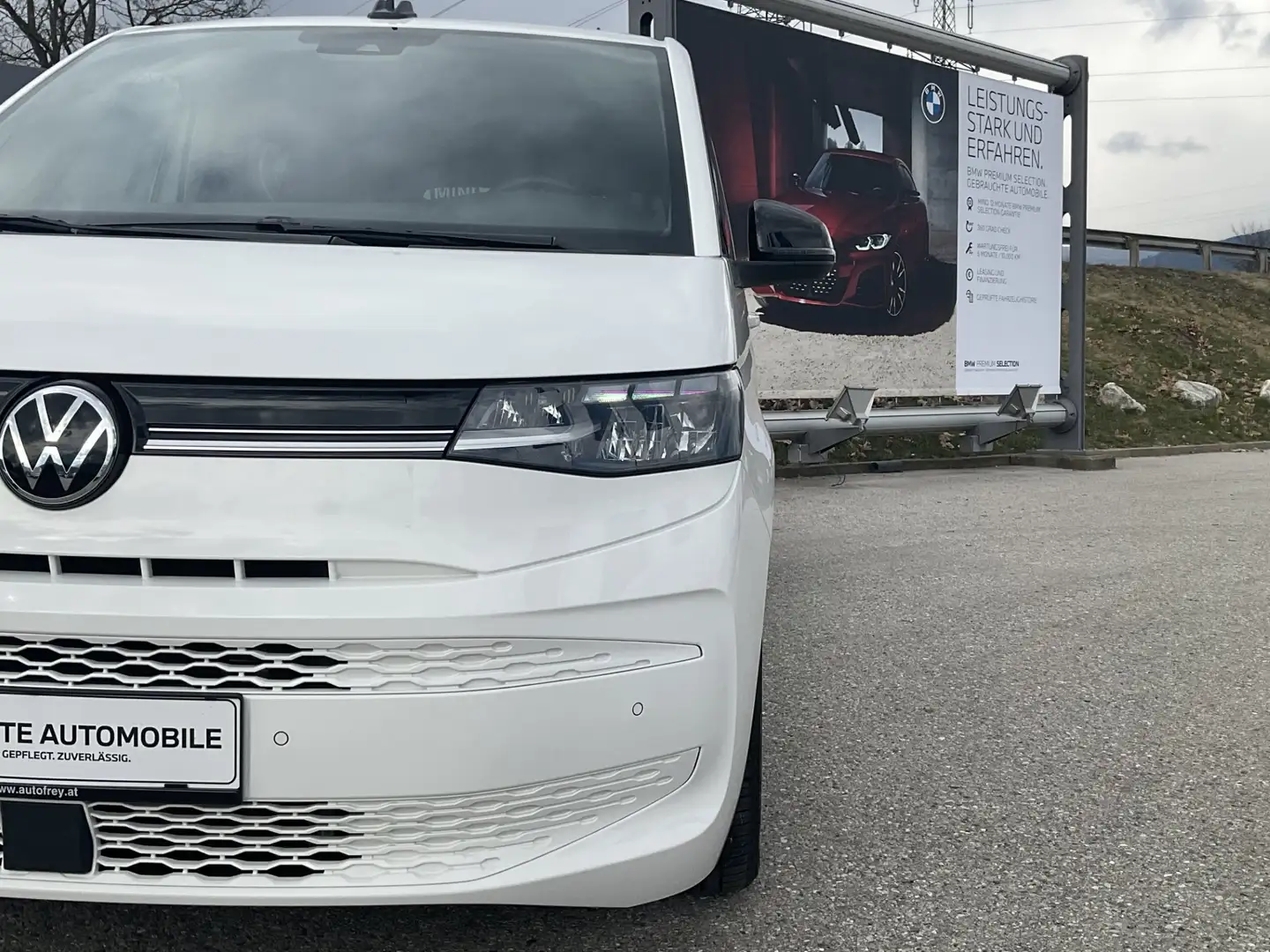Volkswagen LT Multivan 2,0 TDI Life ÜH Weiß - 2