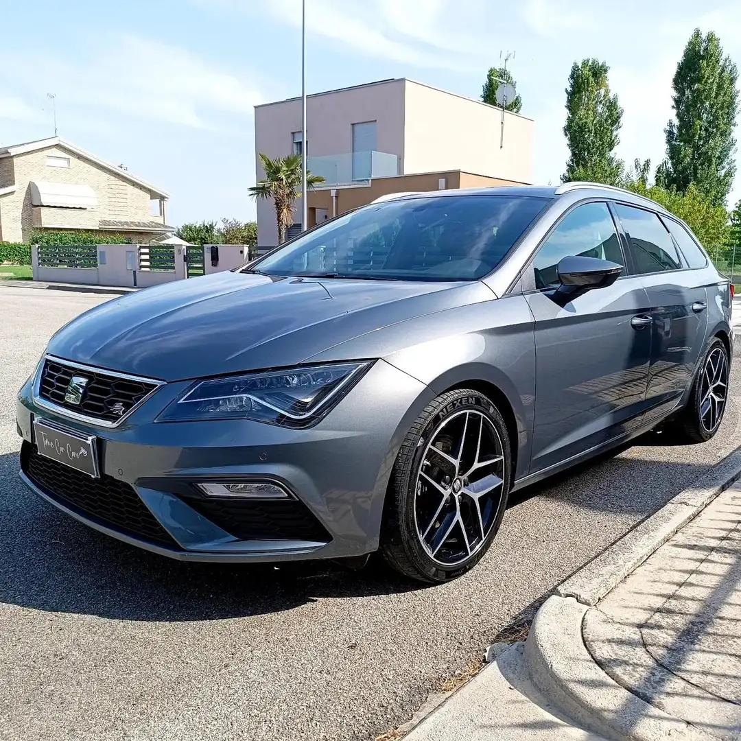 SEAT Leon ST 2.0 tdi FR 184cv con gancio traino - 1