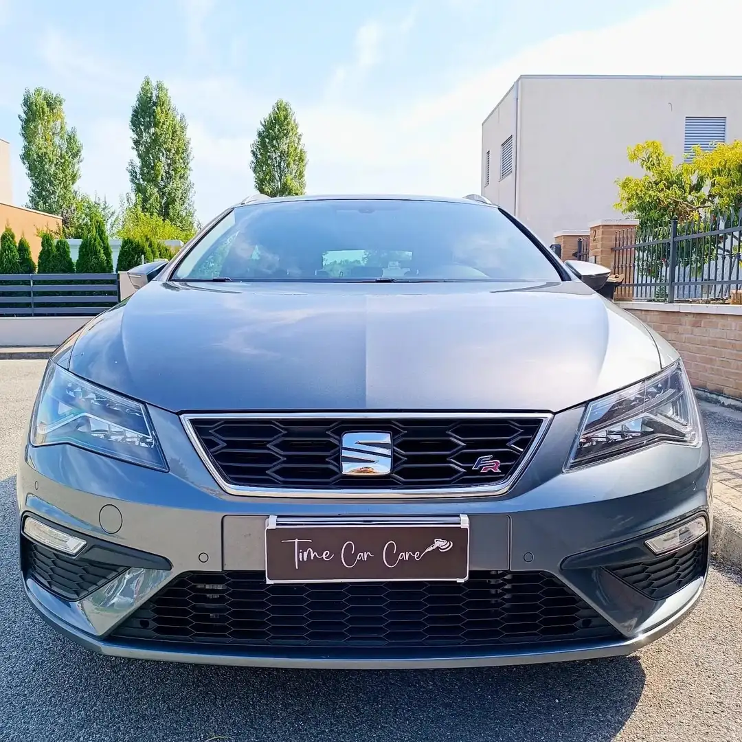 SEAT Leon ST 2.0 tdi FR 184cv con gancio traino - 2