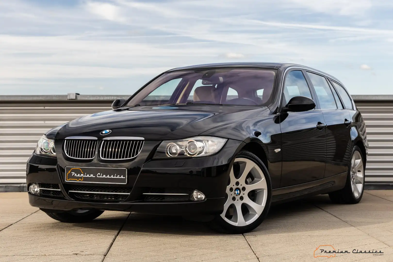 BMW 335 3-serie Touring 335xi Executive E91 | 121.000KM | Schwarz - 1