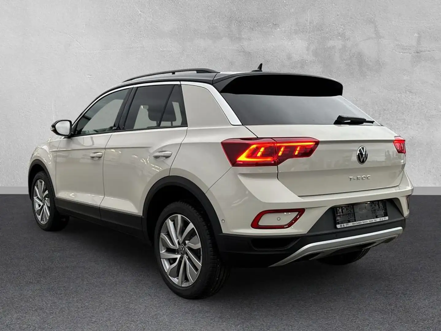 Volkswagen T-Roc ''Move'' 1.5l TSI OPF DSG AHK Navi Kamera Grau - 2