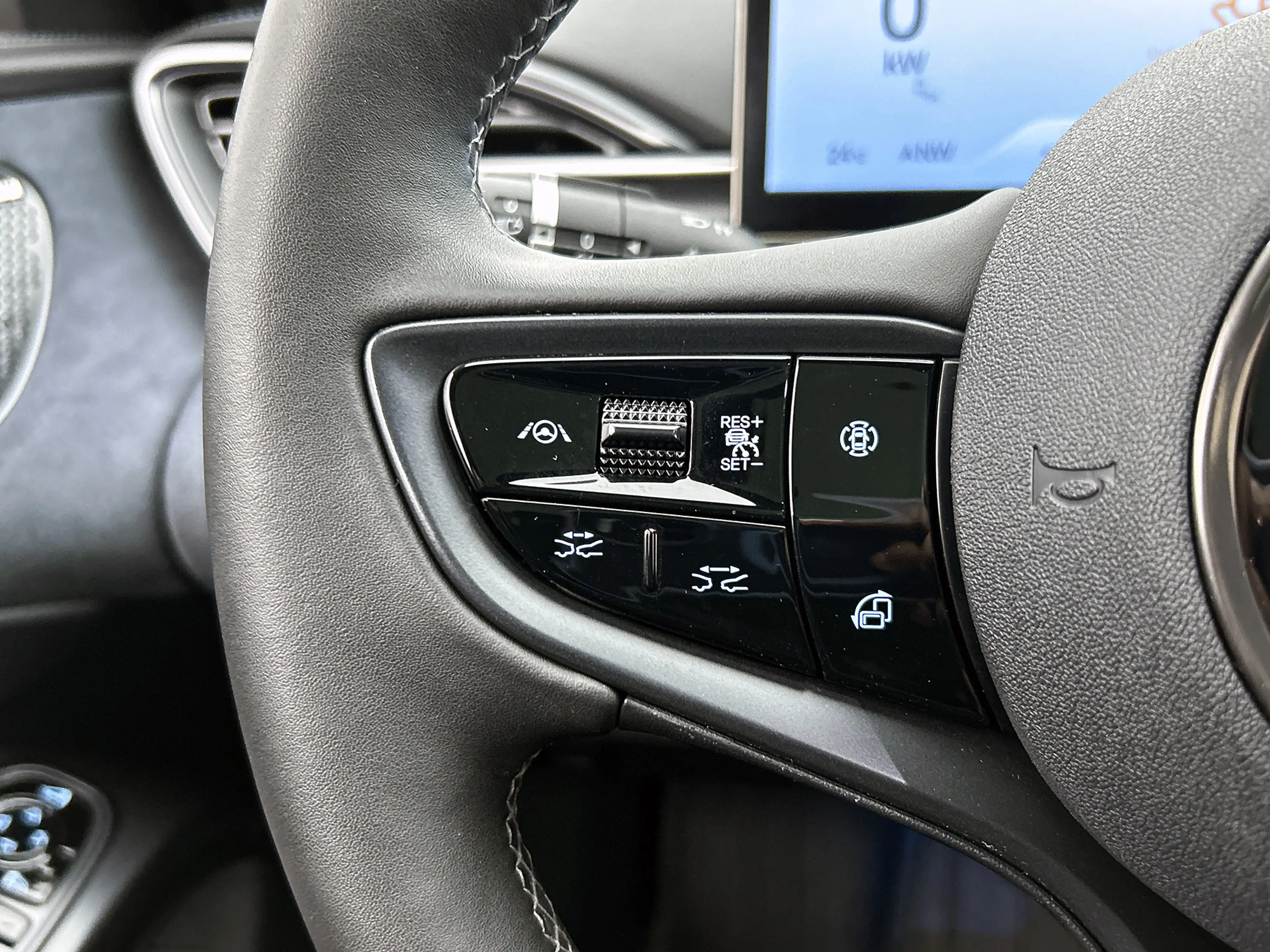BYD Seal Excellence AWD 82.5 kWh — photo 15