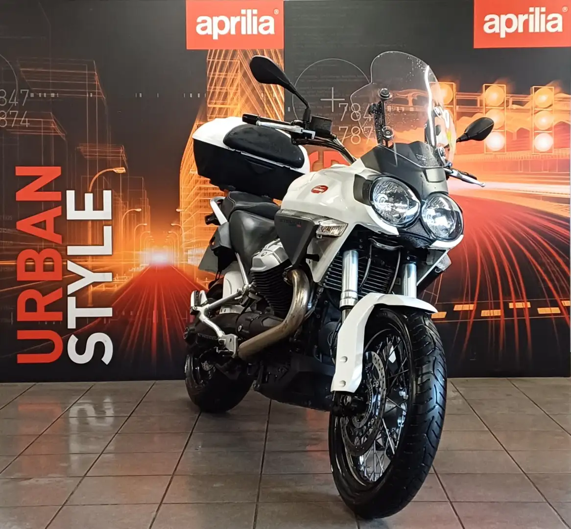 Moto Guzzi Stelvio 1200 Blanc - 1