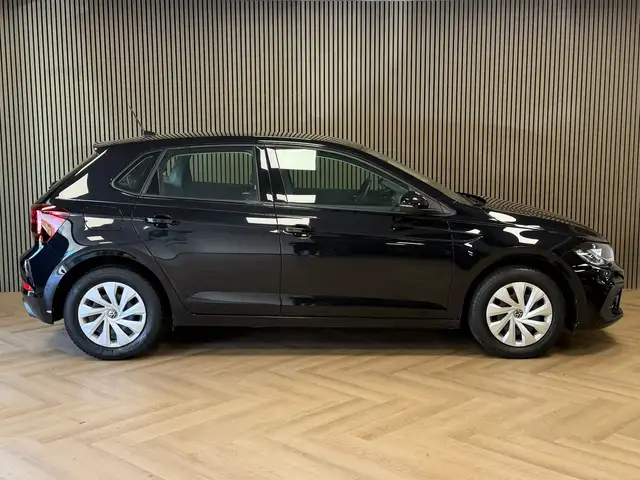 Volkswagen Polo view 4