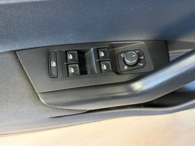 Volkswagen Polo view 16