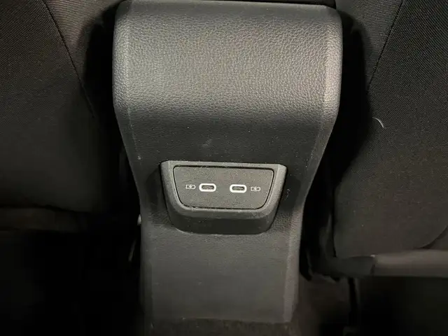 Volkswagen Polo view 11