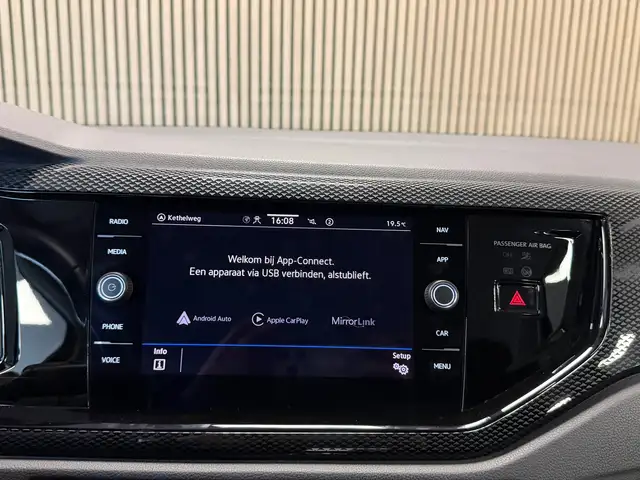 Volkswagen Polo view 27