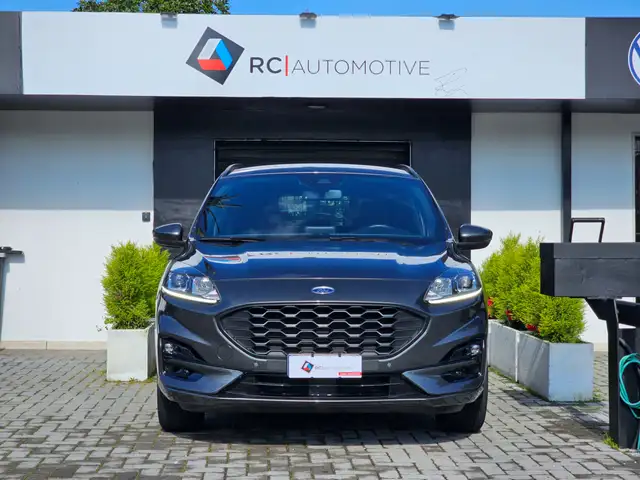 Ford Kuga view 3