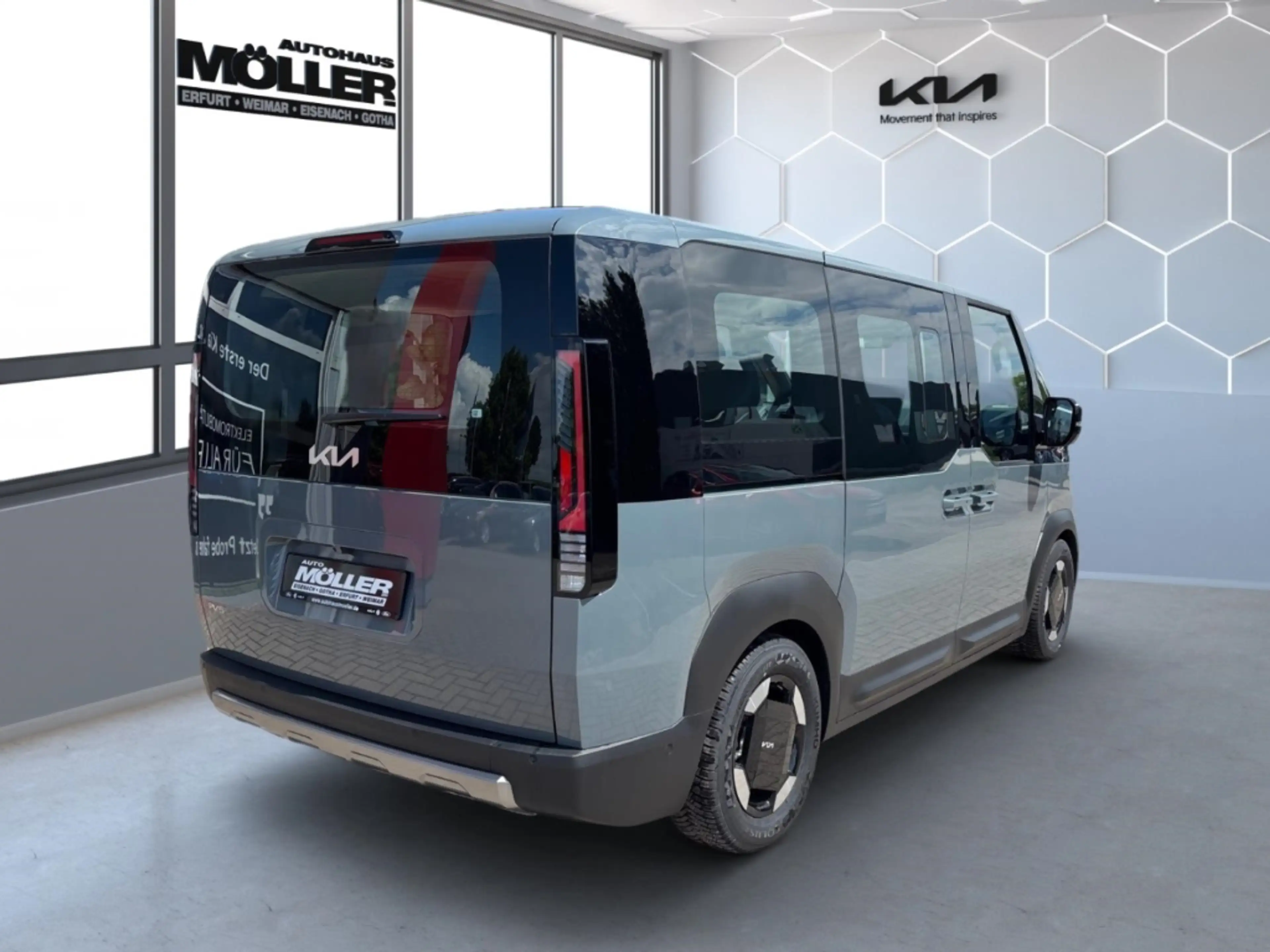 Kia PV5 Passenger Passenger 71.2 kWh Elite P2-P4 Wärmepumpe Power Sm — photo 3