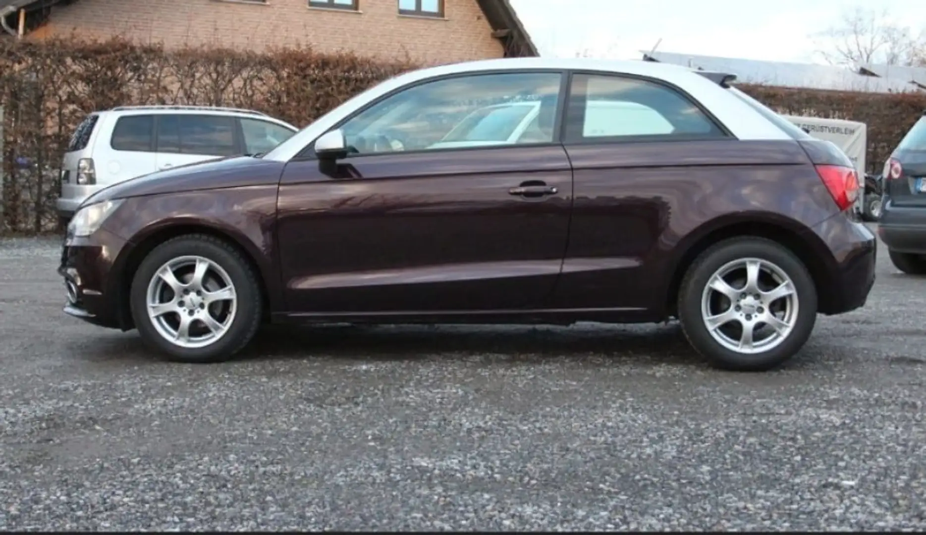 Audi A1 1.2 TFSI Ambition Fioletowy - 1