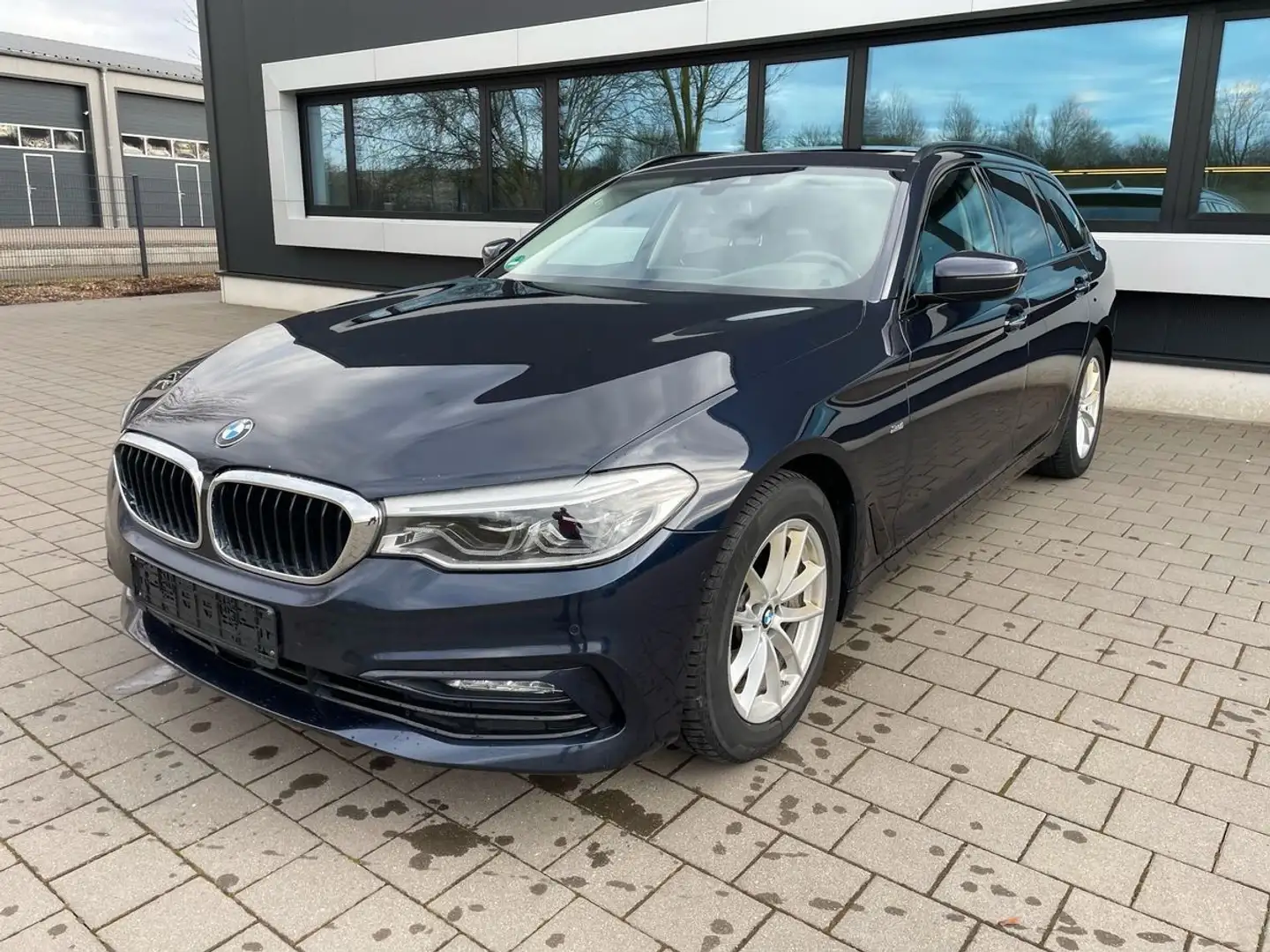BMW 540 xDrive Sport Line Blau - 1