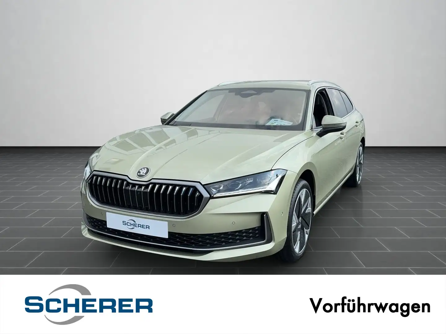 Skoda Superb Combi Selection 2.0 TDI DSG Beige - 1