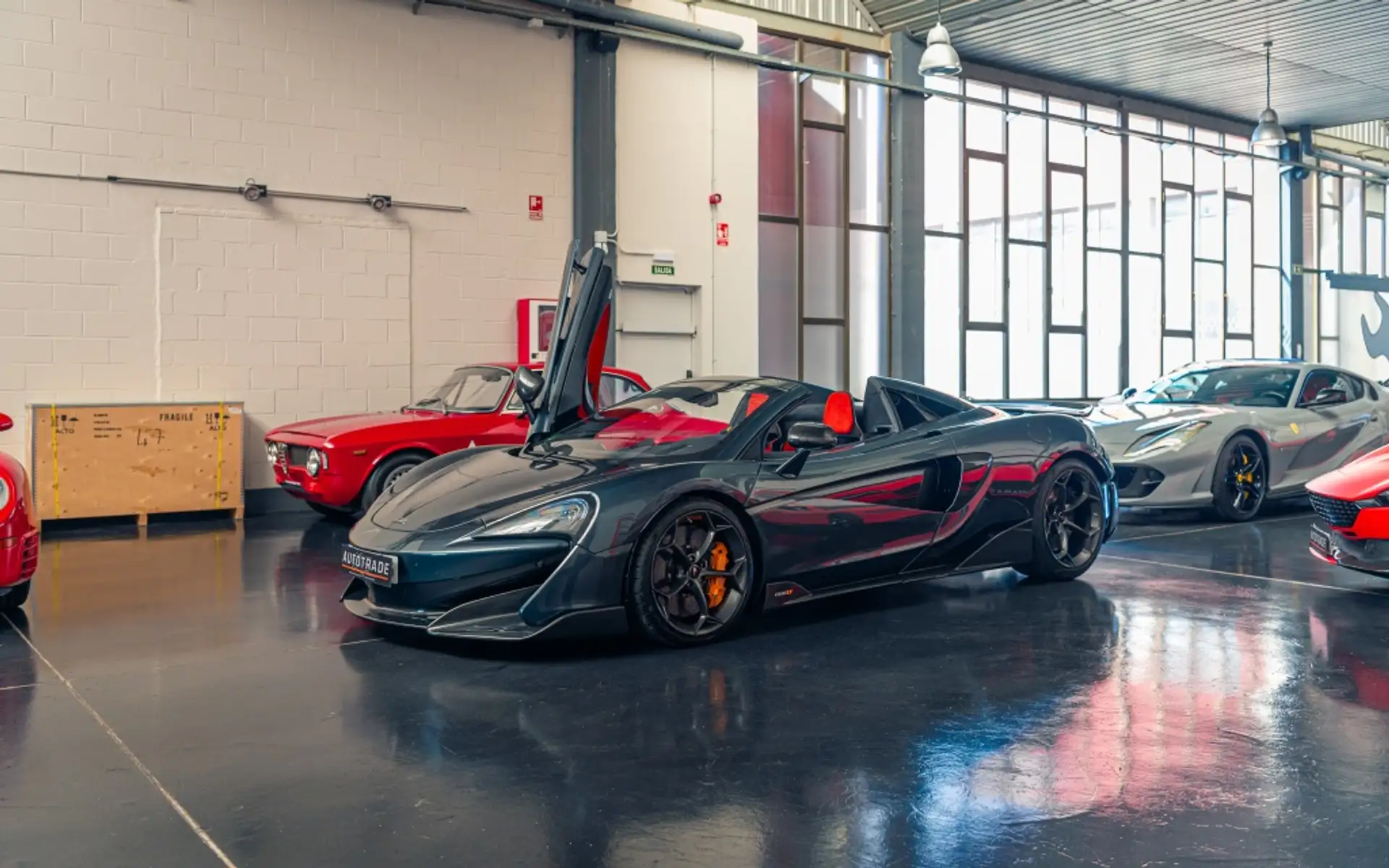 맥라렌 600LT Spider 2021 블랙 사진 5