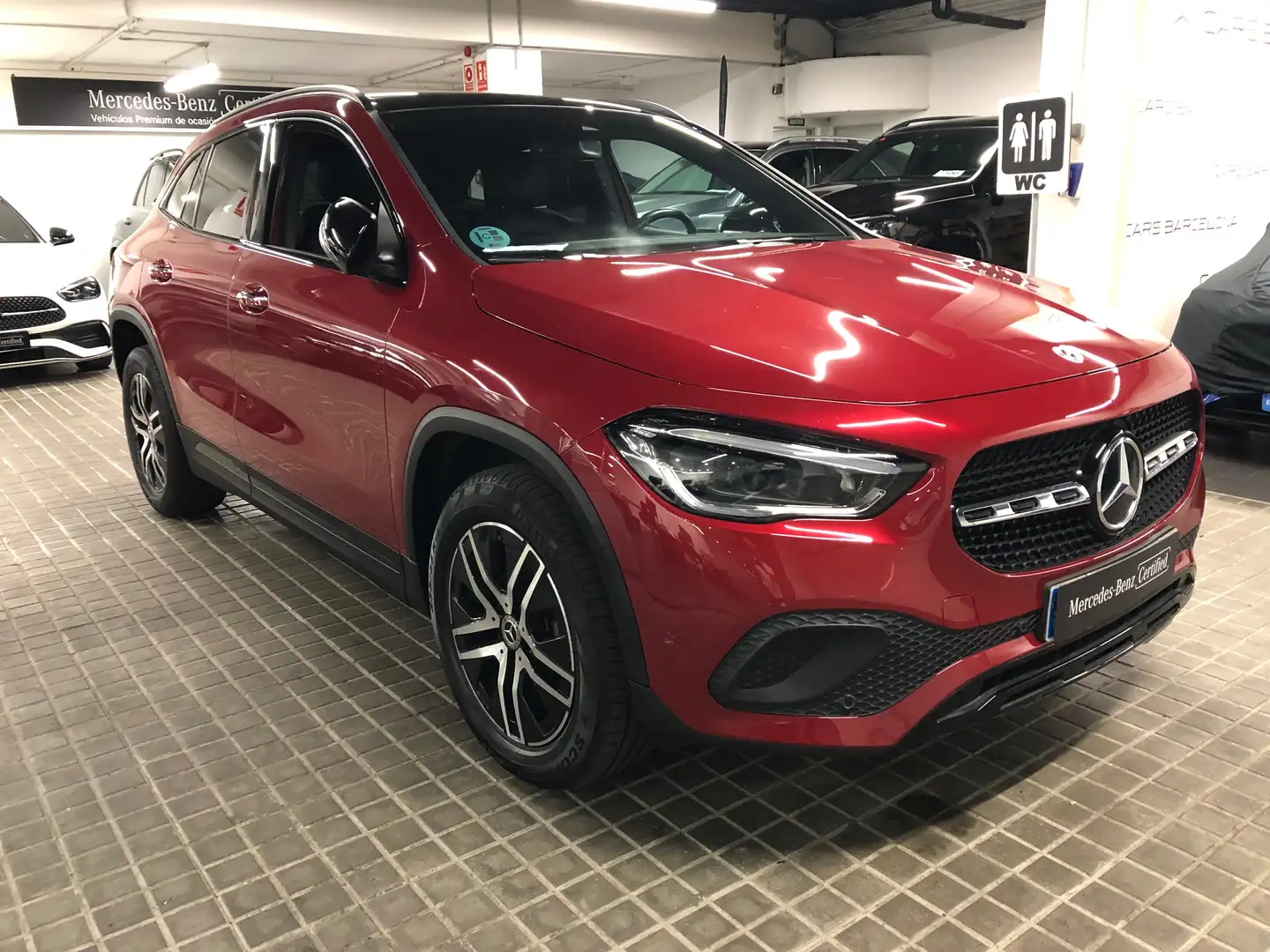 Mercedes-Benz GLA 180 GLA 180 7G-DCT Burdeos - 2