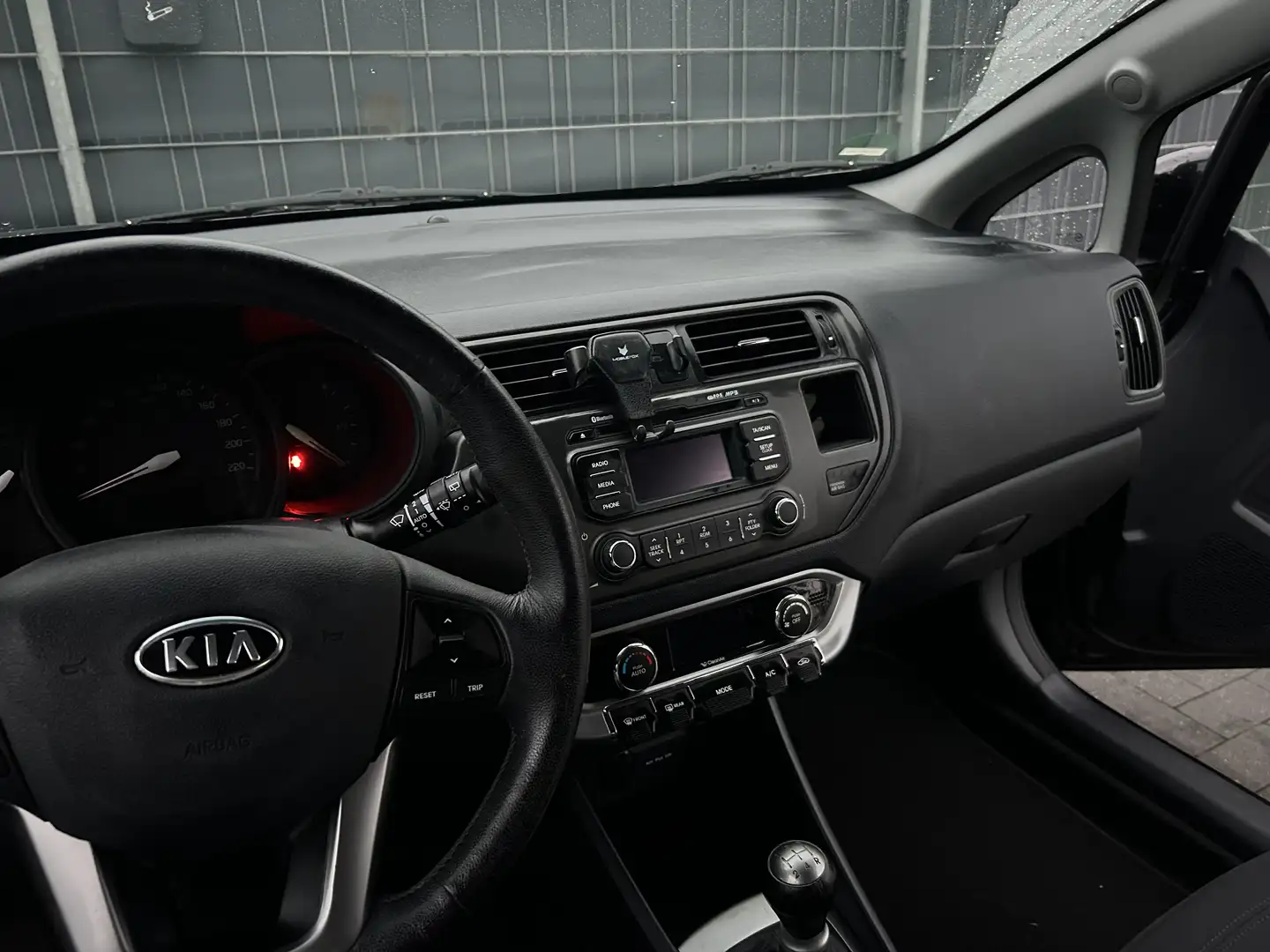 Kia Rio Spirit Schwarz - 2