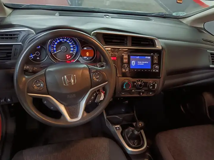 Honda Jazz 1.3i VTEC Trend 2017, foto 16