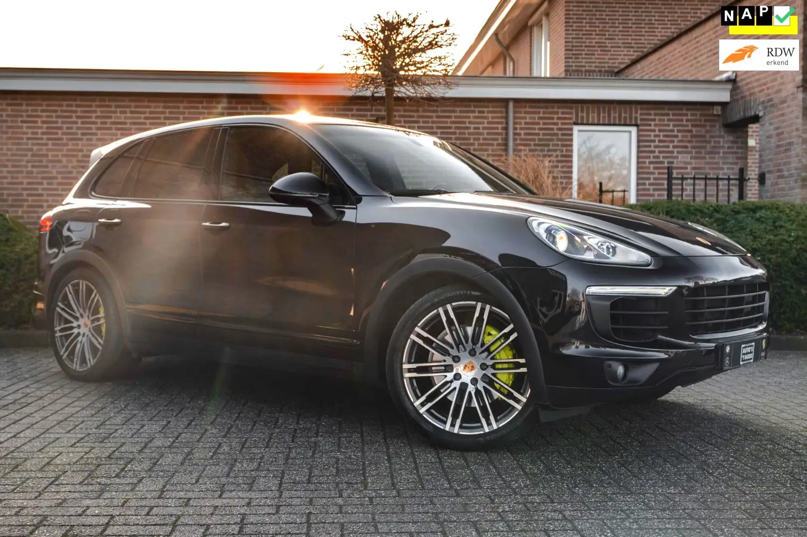 Porsche Cayenne 3.0 S E-Hybrid 416 PK Luchtvering Leder Camera Bos Schwarz - 1