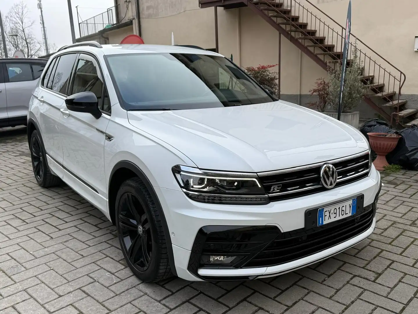 Volkswagen Tiguan Tiguan 2.0 tdi Advanced R-Line Black 150cv dsg Blanc - 2