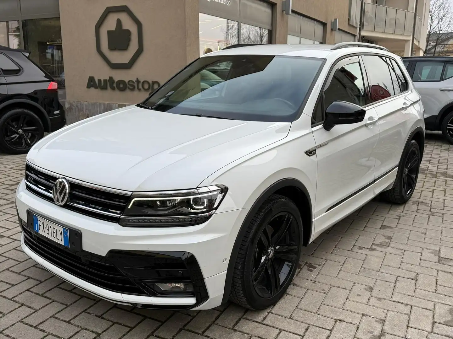 Volkswagen Tiguan Tiguan 2.0 tdi Advanced R-Line Black 150cv dsg Blanc - 1
