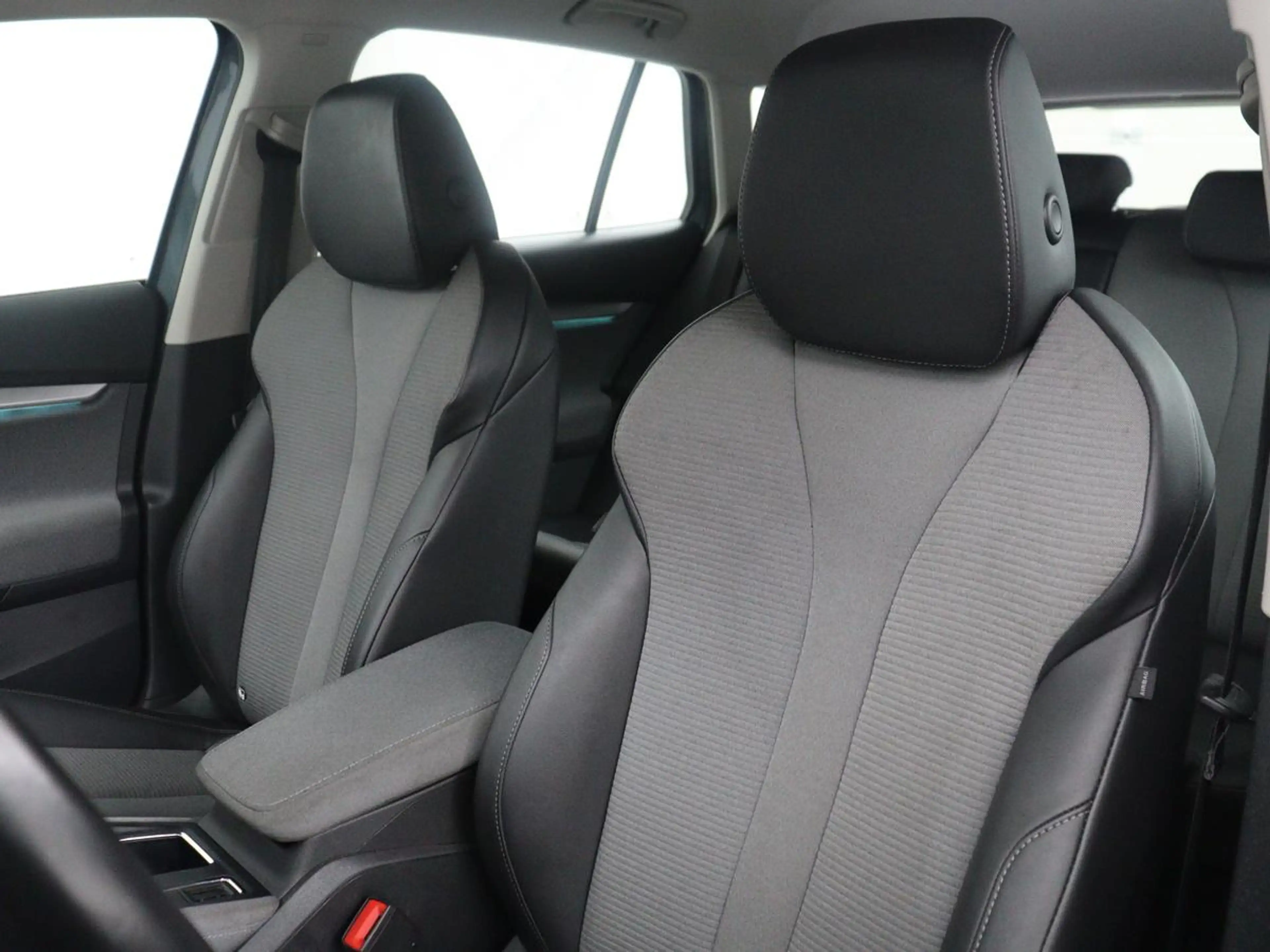 Skoda Enyaq iV 60 | SOH 93,0% | Half leder | Cruise control | — photo 6