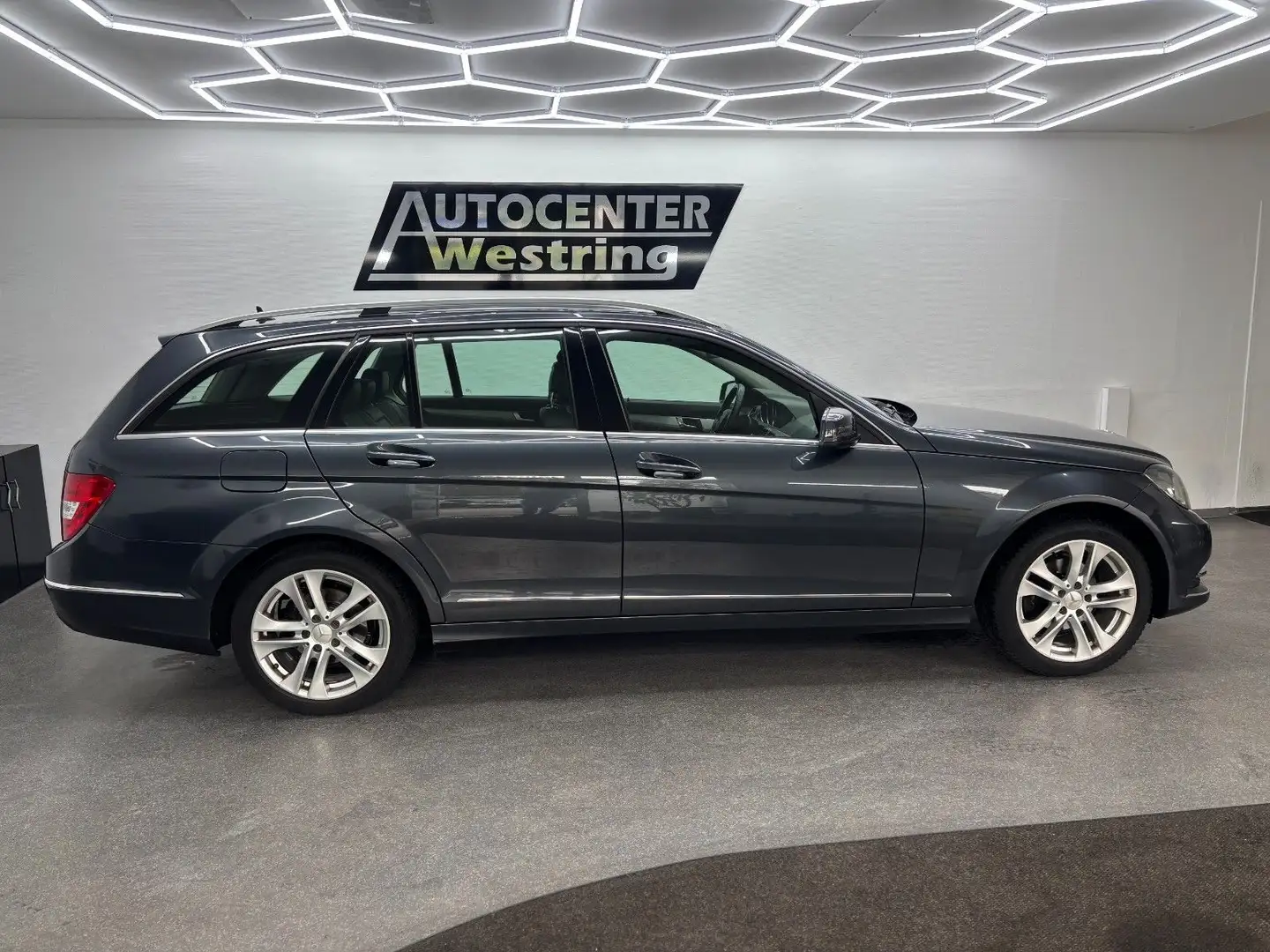 Mercedes-Benz C 180 T CGI Automatik*Avantgarde*Leder*Navi*AHK Grau - 2