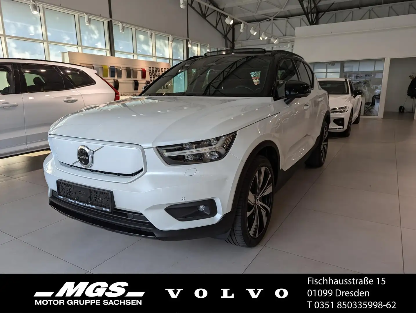 Volvo XC40 P8 R Design Recharge Pure Electric AWD Weiß - 1