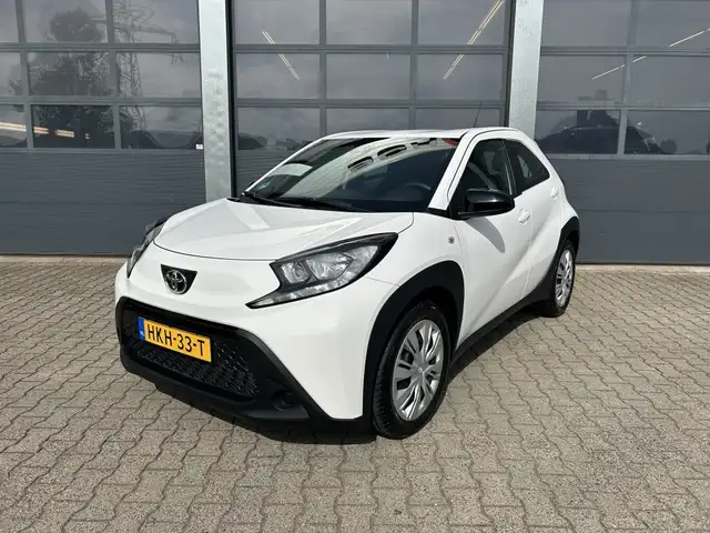 Toyota Aygo X 1.0 VVT-i MT 72pk Play