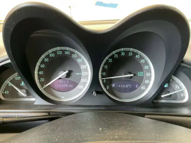 Mercedes-Benz SL view 6