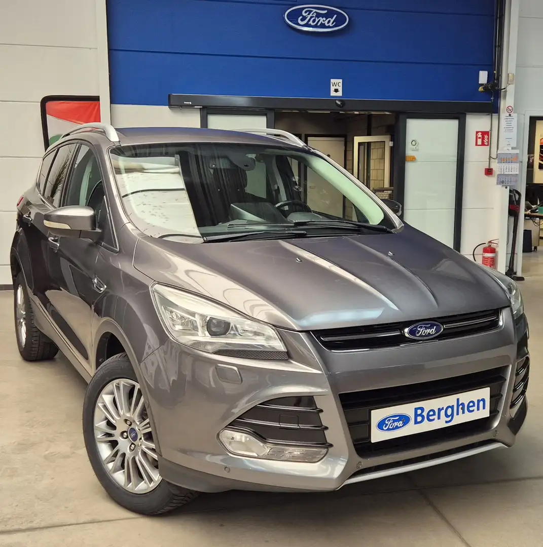 Ford Kuga EcoBoost Titanium 4X2 Start/Stop Gris - 1