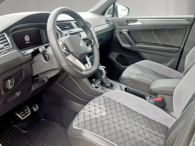 Volkswagen Tiguan view 8