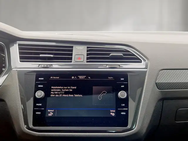 Volkswagen Tiguan view 13