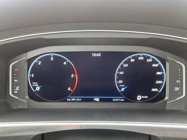 Volkswagen Tiguan view 11