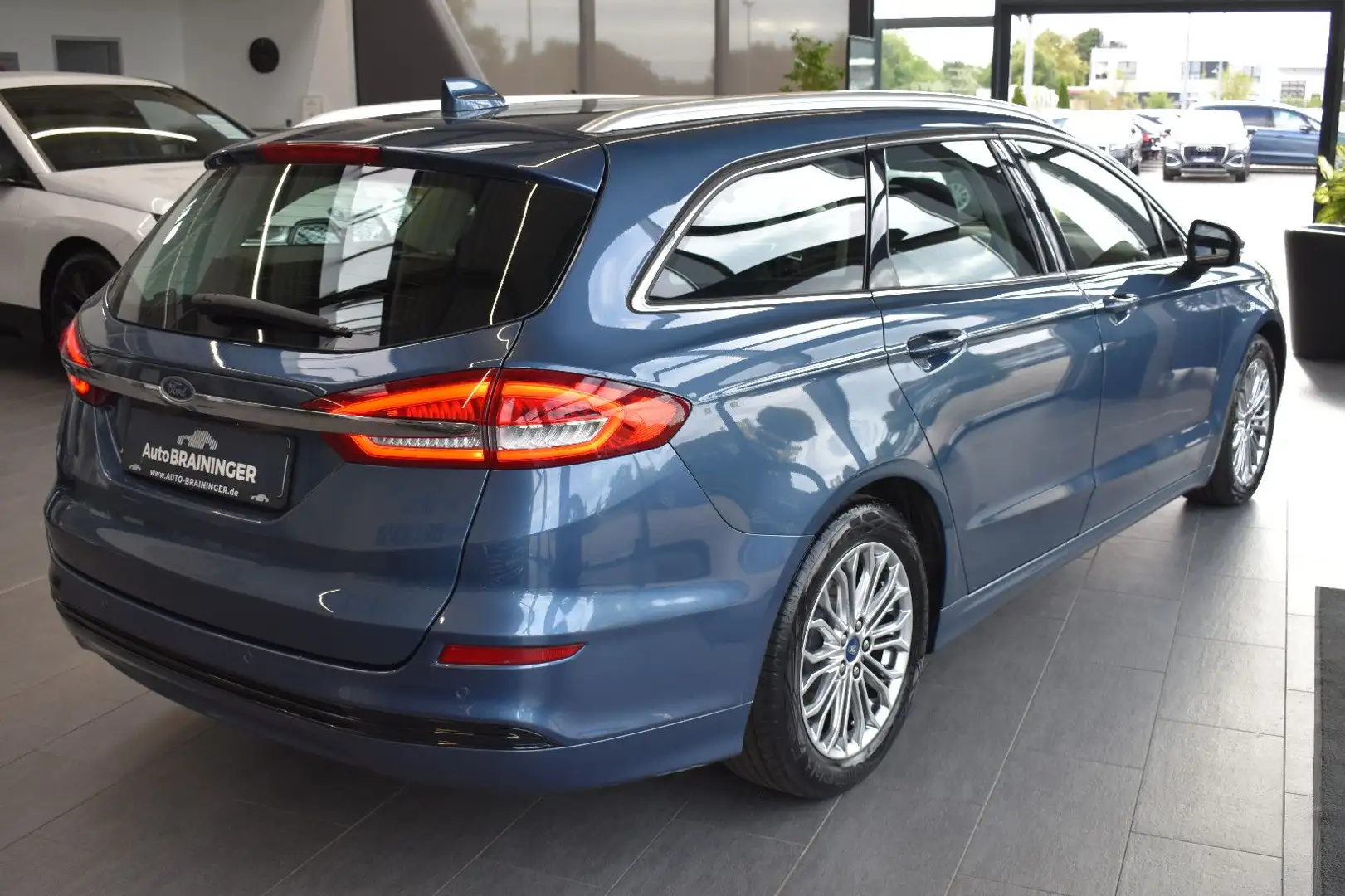 Ford Mondeo Turnier 2.0TDCi Titanium LED~AHK~DAB~RFK Blau - 2