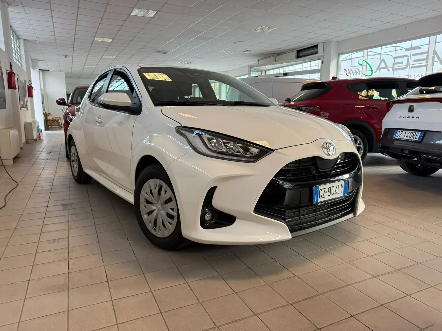 Toyota Yaris Yaris IV 2020 1.5h Active Bianco - 2