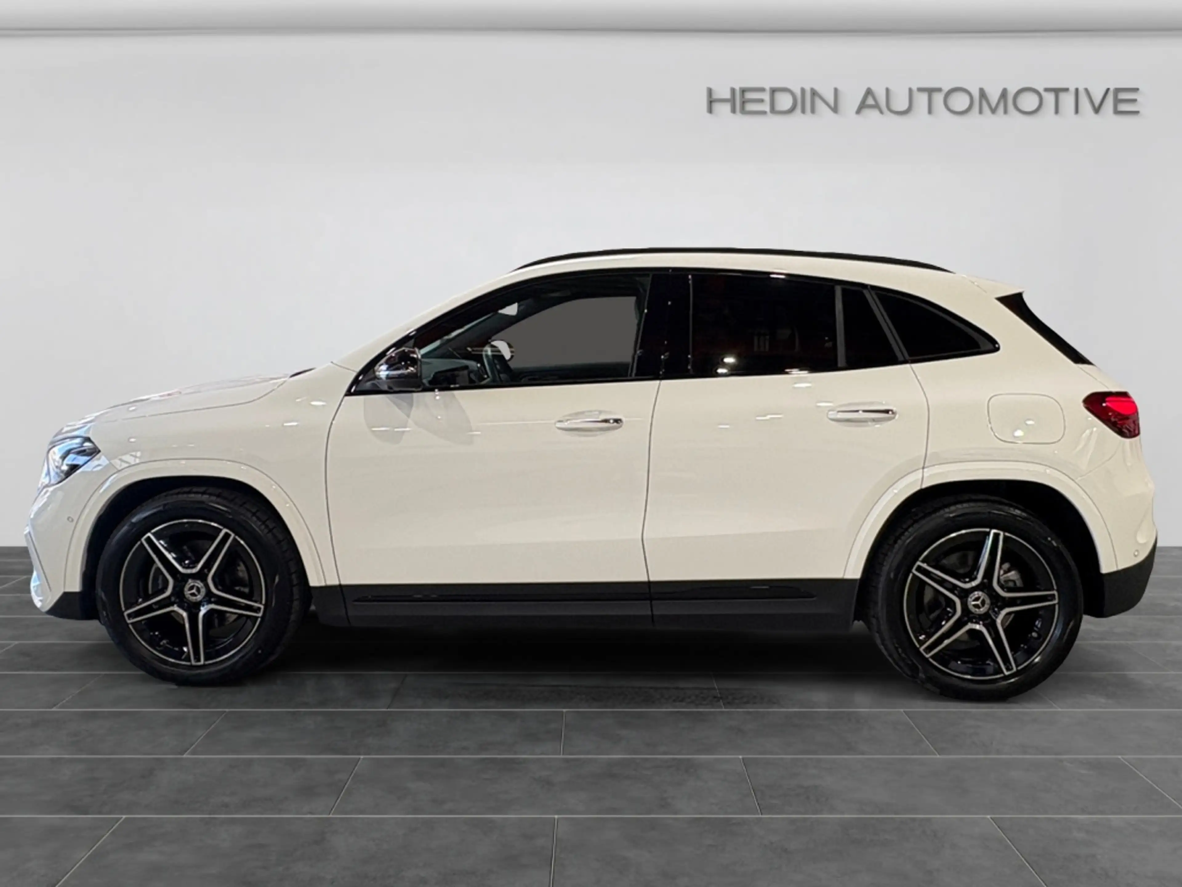 Mercedes-Benz GLA 220 d 4MATIC AMG|MBEAM|NIGHT|AMBIENTE|MBUX — photo 3