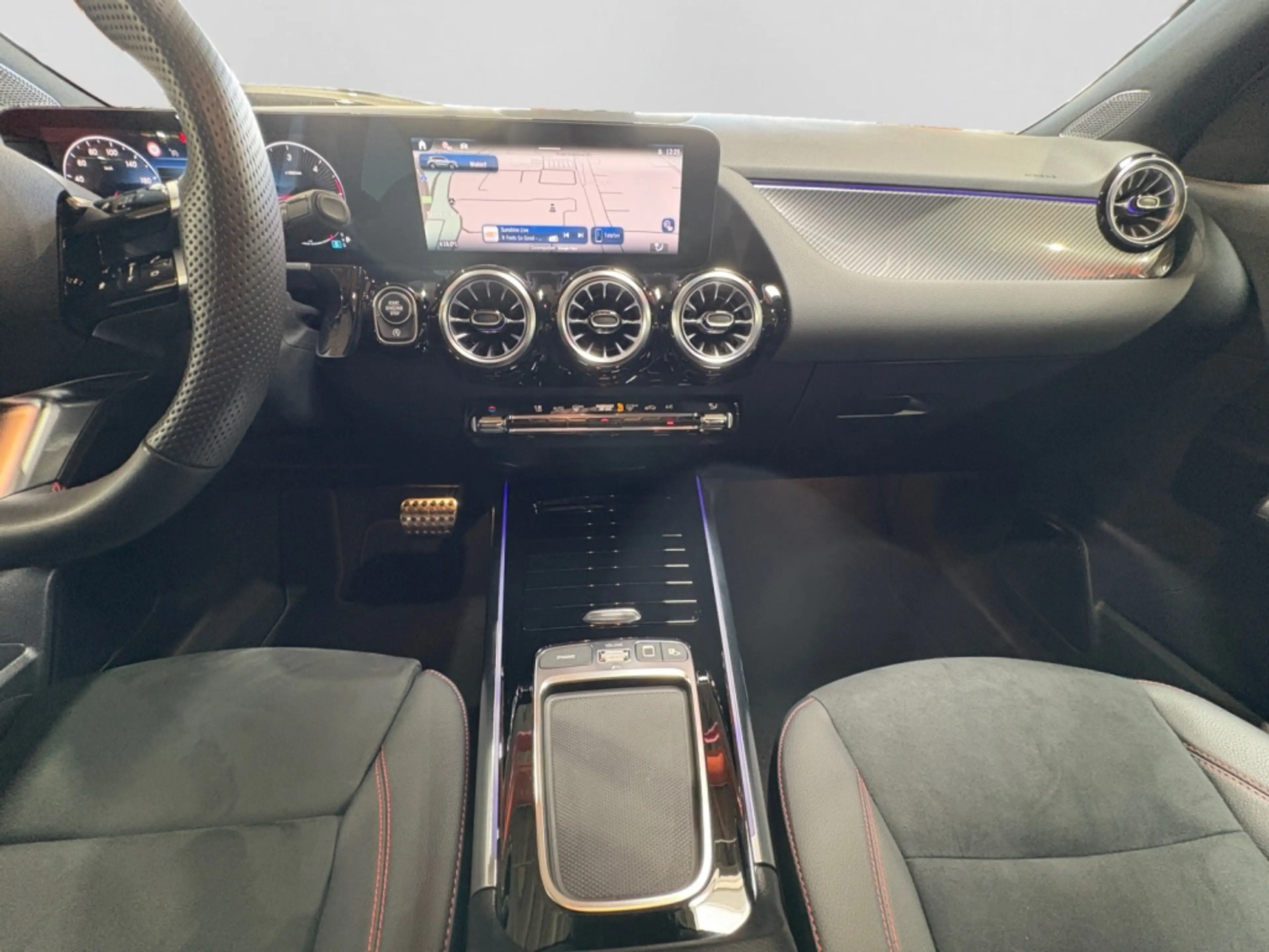 Mercedes-Benz GLA 220 d 4MATIC AMG|MBEAM|NIGHT|AMBIENTE|MBUX — photo 12