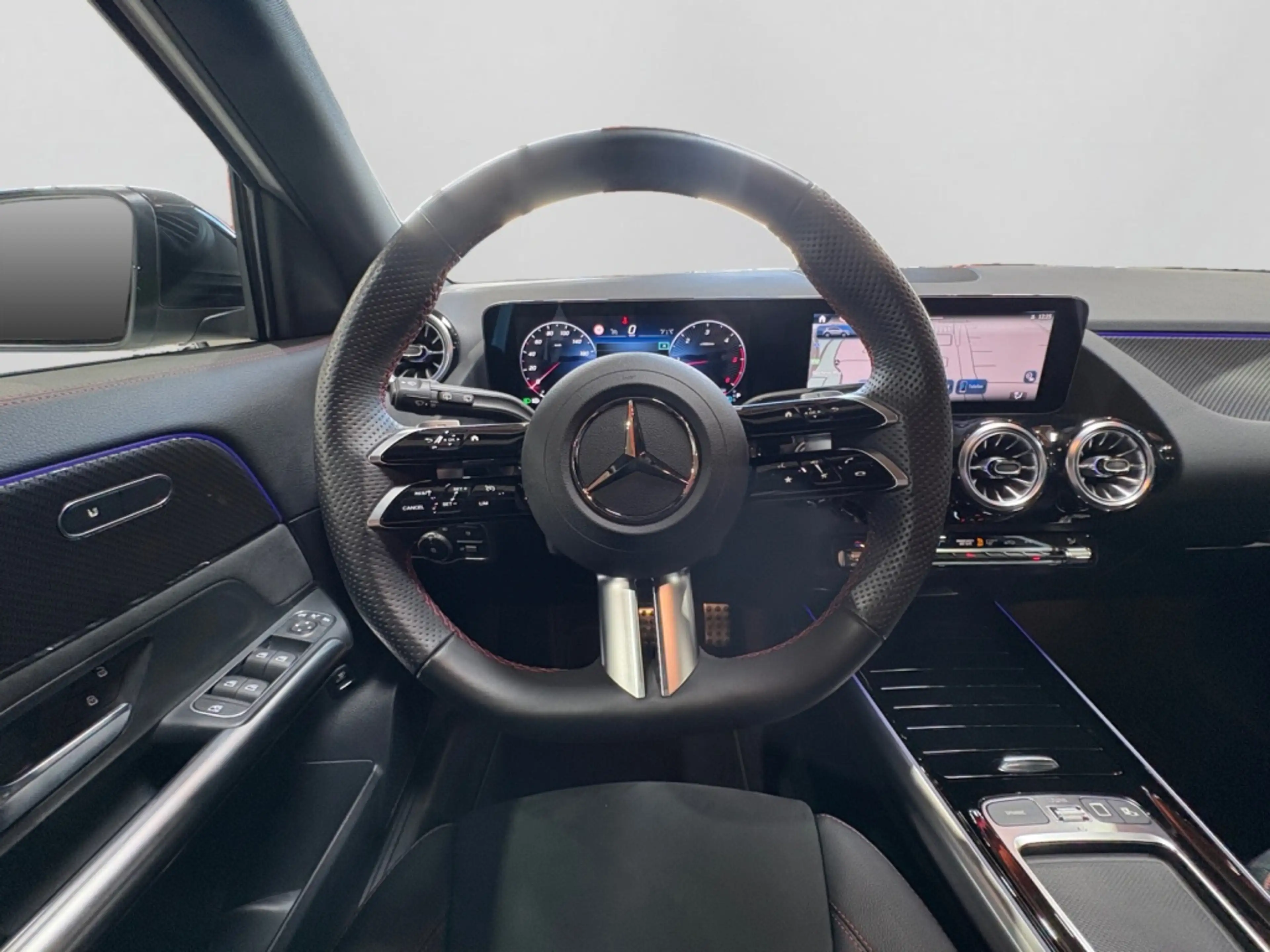 Mercedes-Benz GLA 220 d 4MATIC AMG|MBEAM|NIGHT|AMBIENTE|MBUX — photo 13