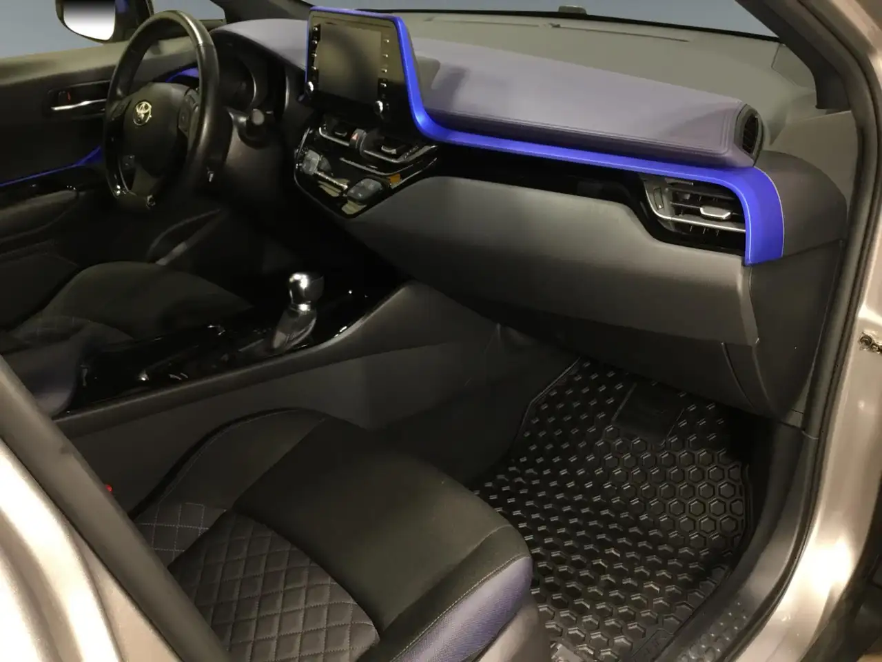 Toyota C-HR fotografie Toyota C-HR